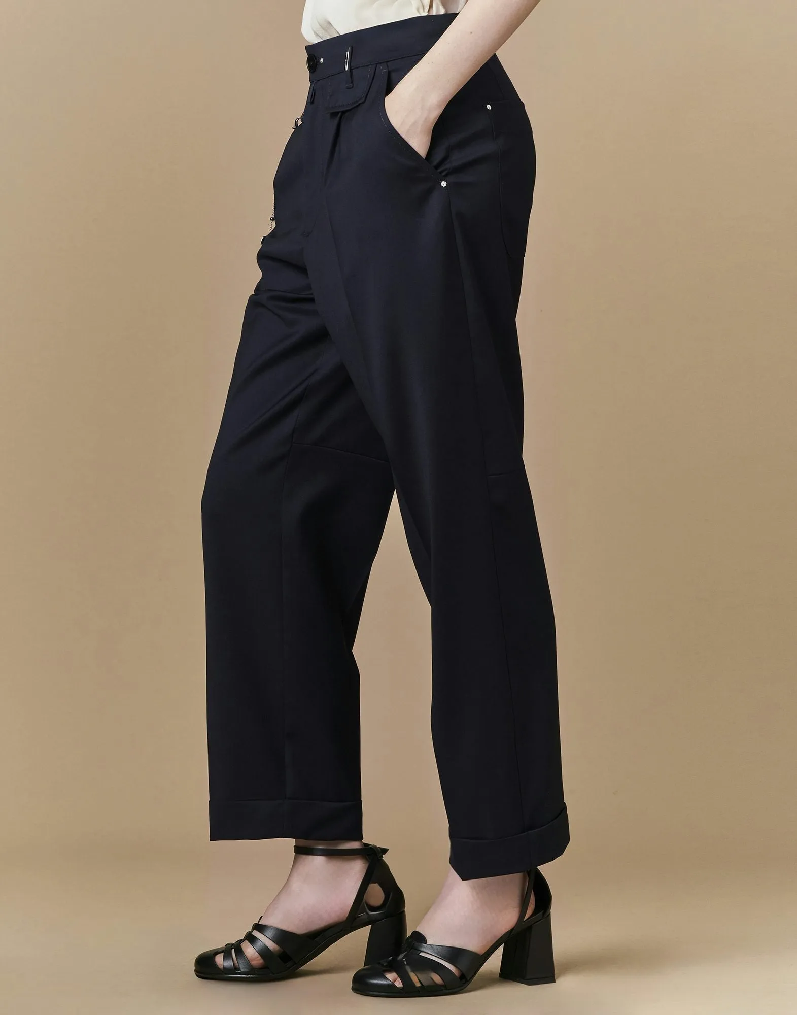 CONCISE TAILORED PANT WITH DOUBLE TICKET POCKET