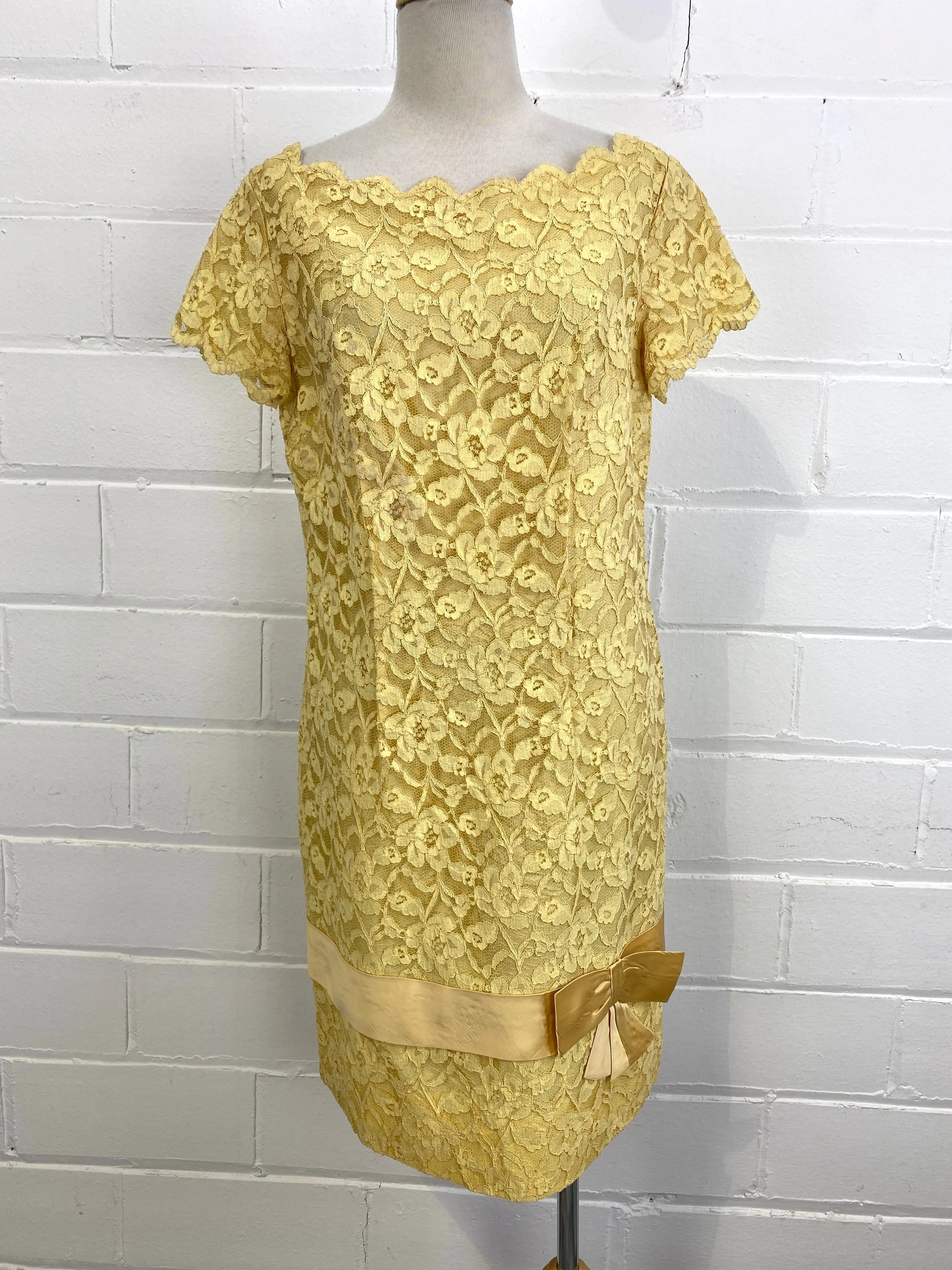 Vintage 1960s Yellow Lace Shift Dress with Bow, Large