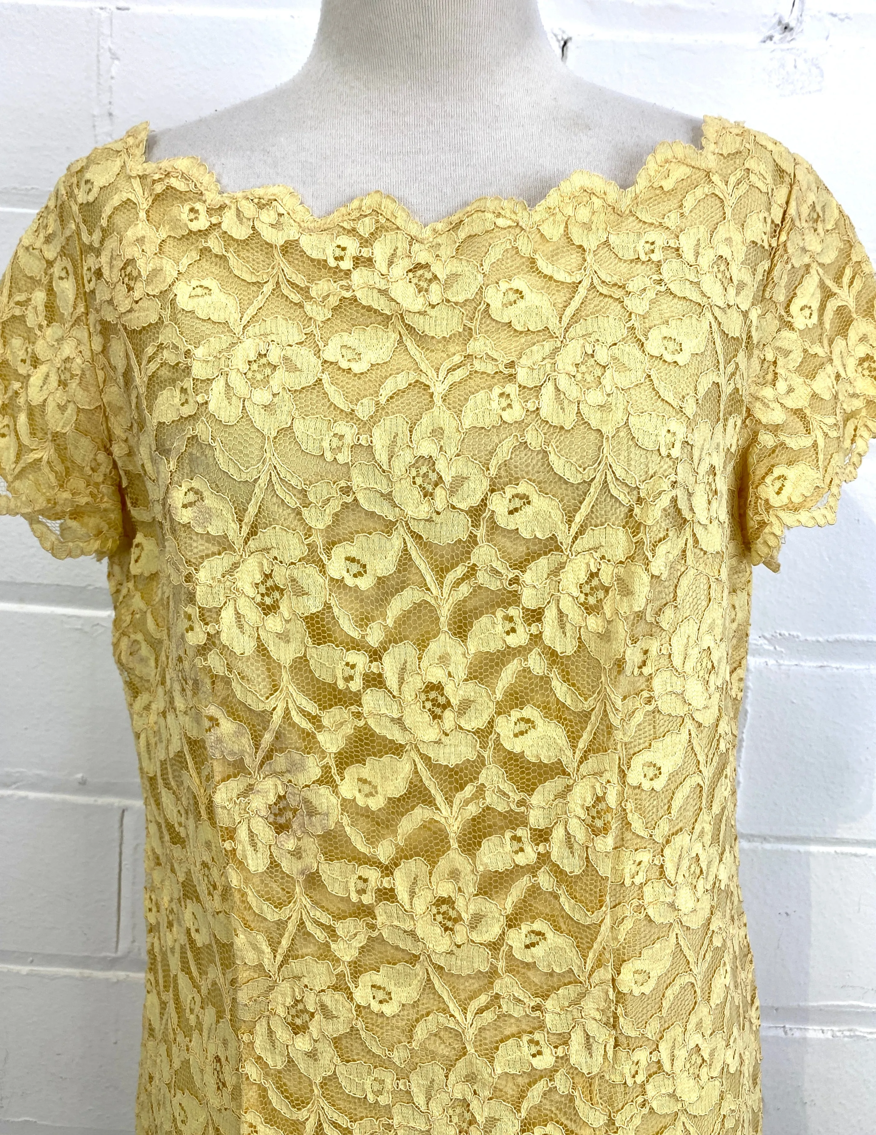 Vintage 1960s Yellow Lace Shift Dress with Bow, Large